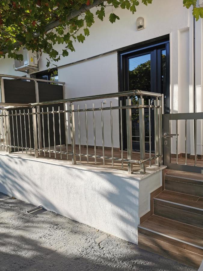Ferienwohnung Mama Kitsa Sarti Exterior foto